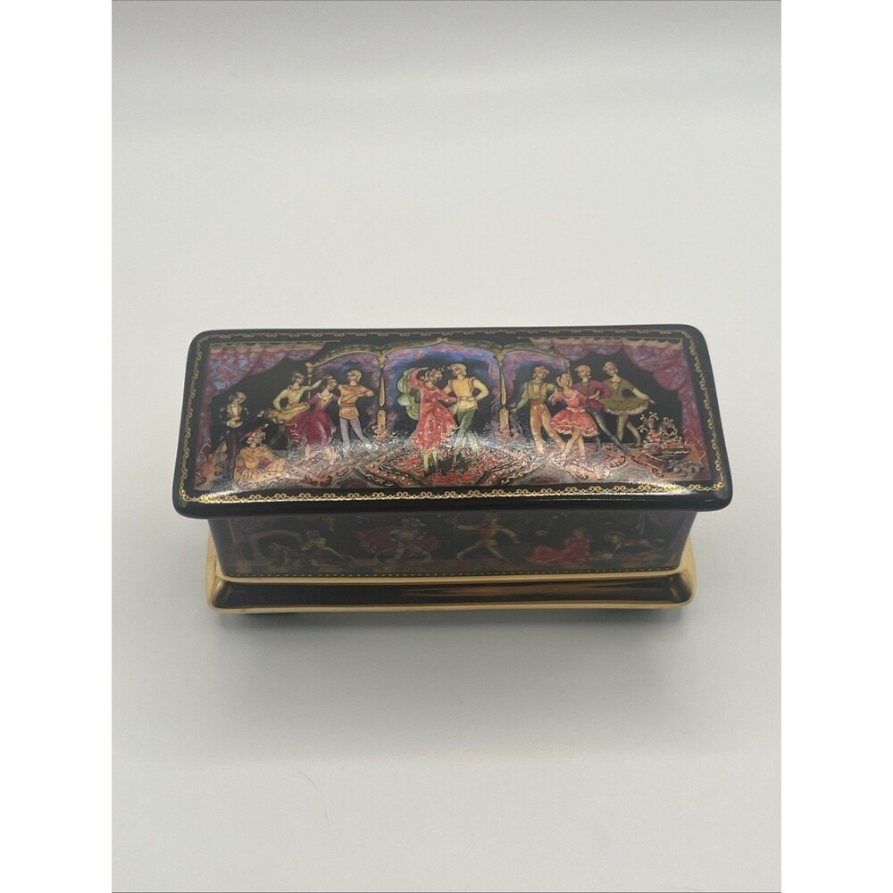 Ardleigh Elliott & Sons 1991 Russian Nutcracker Ballet Porcelain Music Box Works